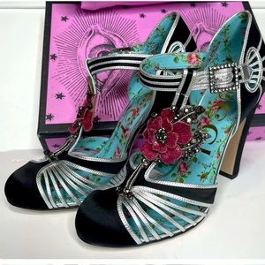 Gucci satin pump with metallic leather trim sandal heels